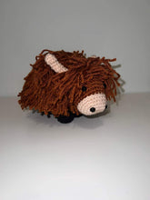 Load image into Gallery viewer, Crochet Highland Cow