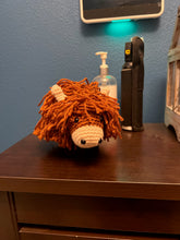 Load image into Gallery viewer, Crochet Highland Cow