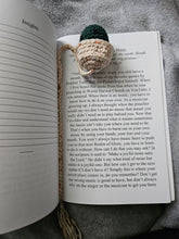 Load image into Gallery viewer, Crochet Bookmark
