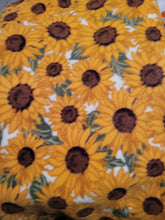 Load image into Gallery viewer, Sunflower Fleece Throw
