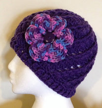 Load image into Gallery viewer, Beanie with flower
